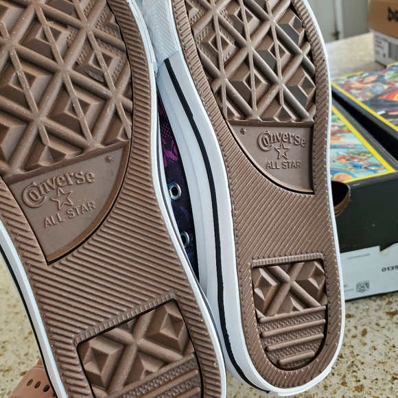 Converse - Picture 3 of 8